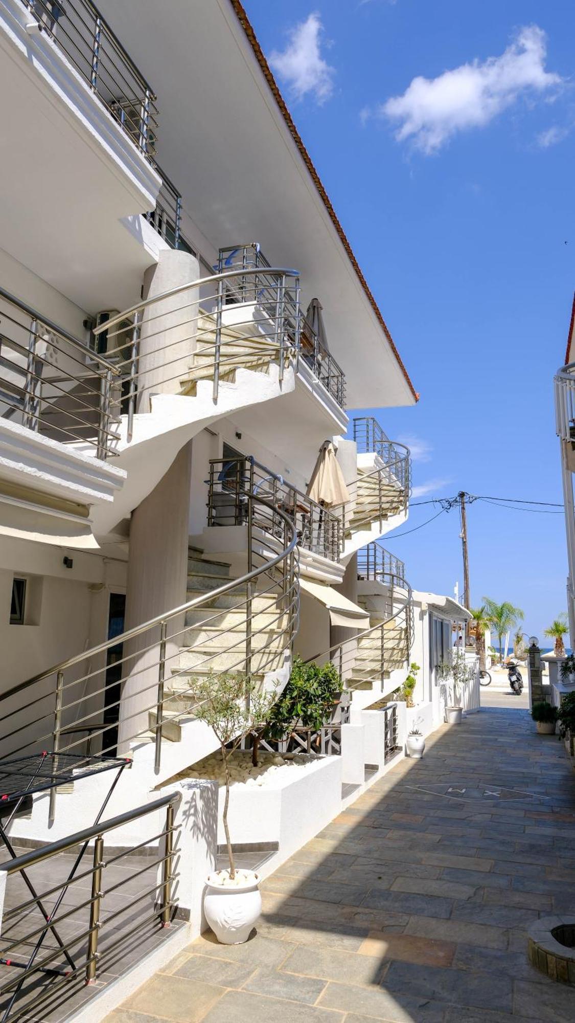 Cocoon Hotel-Beach Bar Sarti Exterior photo